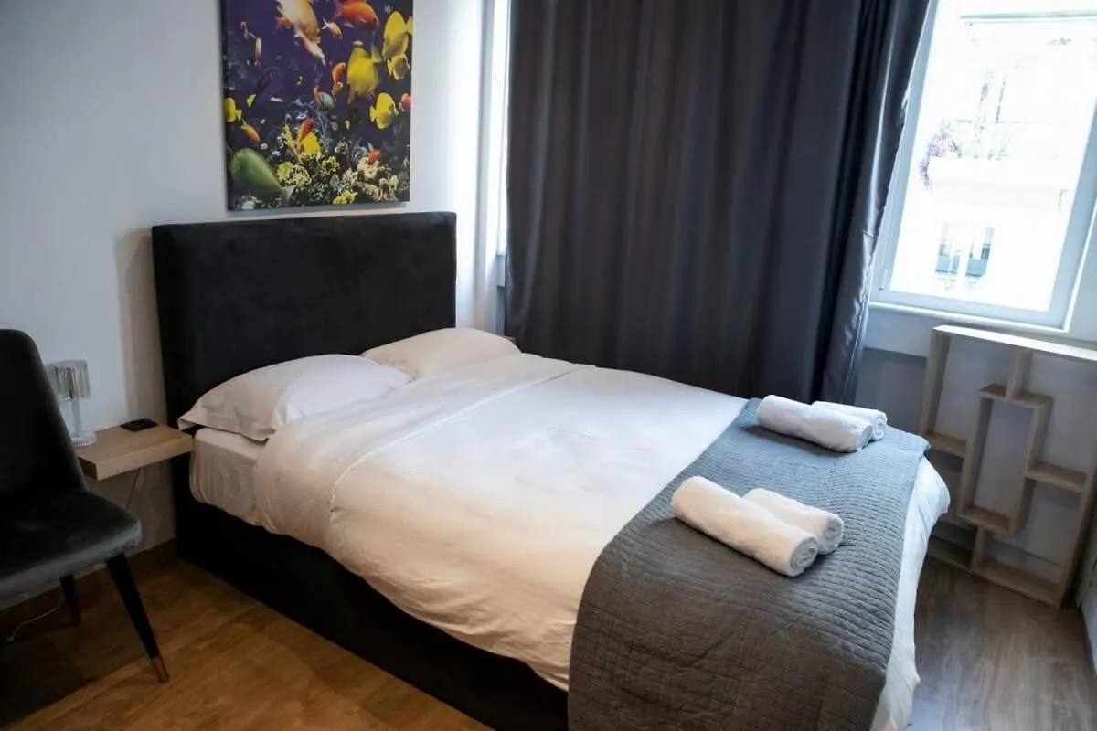 Cozy Modern Studio In Thessaloniki contacts